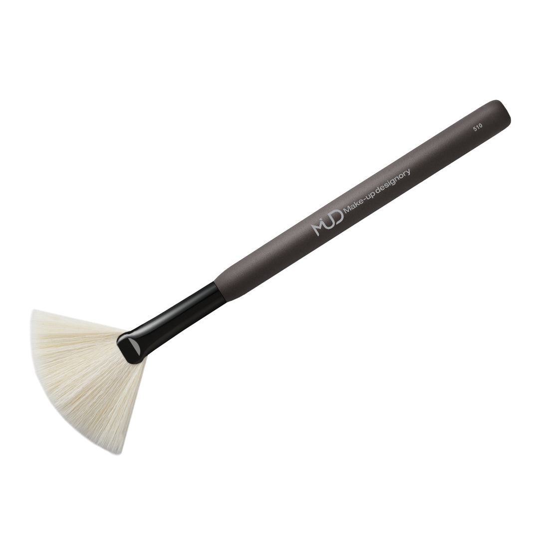 #510 Large White Fan Brush-Make-up Designory